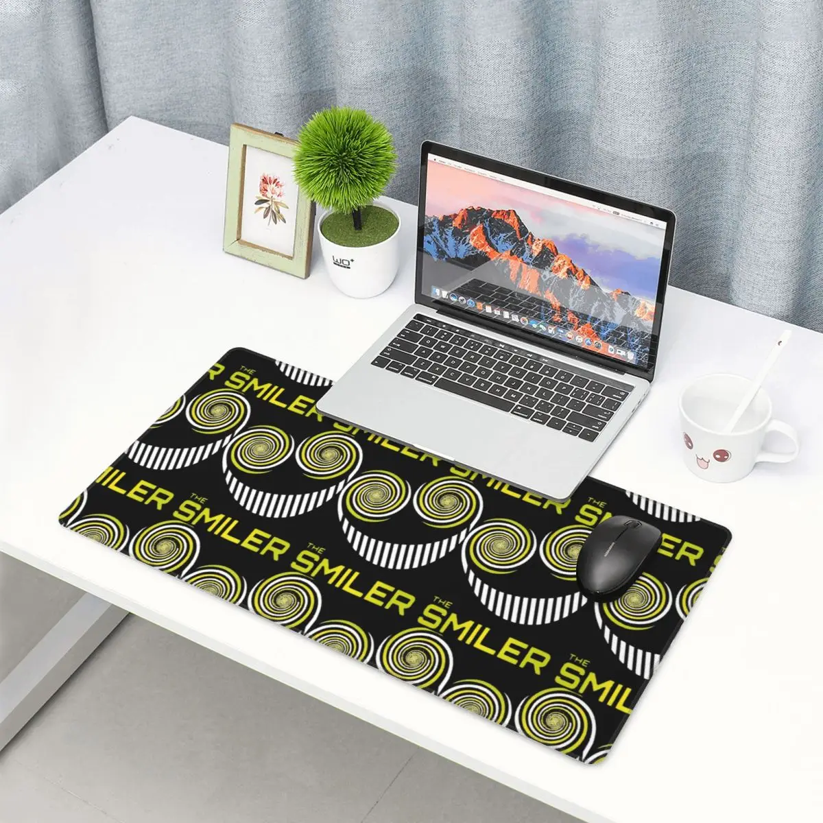 แผ่นรองเมาส์ขนาดใหญ่ The Smile - Laptop Accessories Uk บทวิจารณ์และราคา